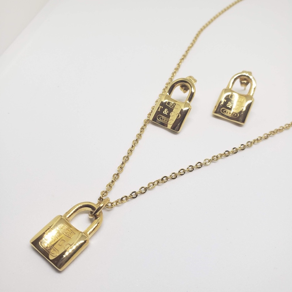 Stainless Steel Set Earrings & Necklace Imitation